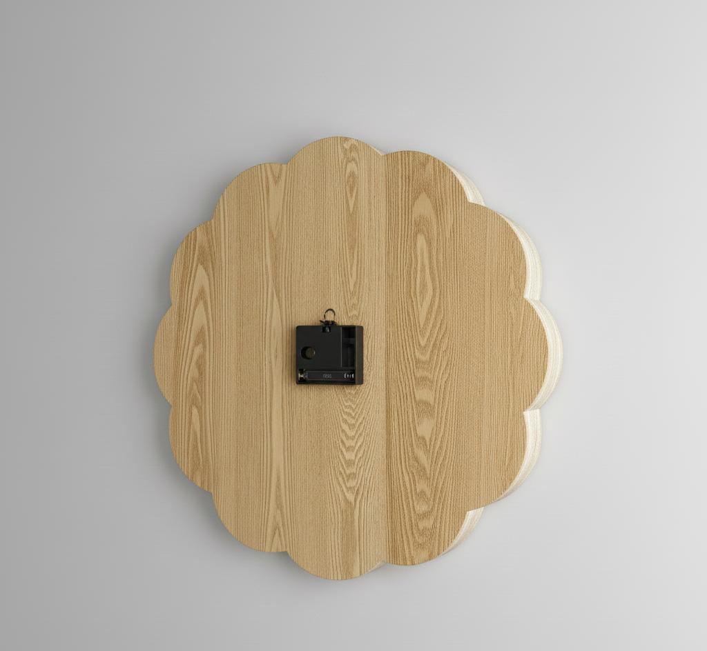 Dekoracyjny zakrzywiony zegar